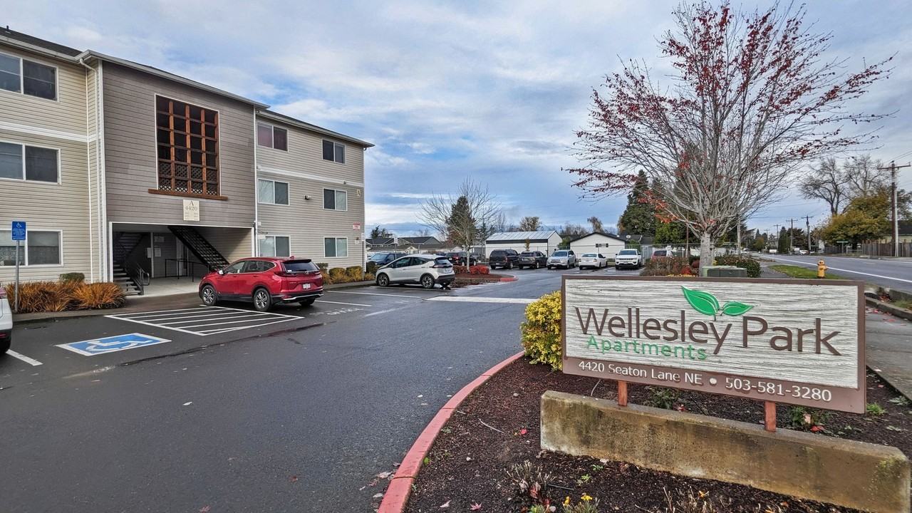 Wellesley Park Apartments - Photo 5 of 30