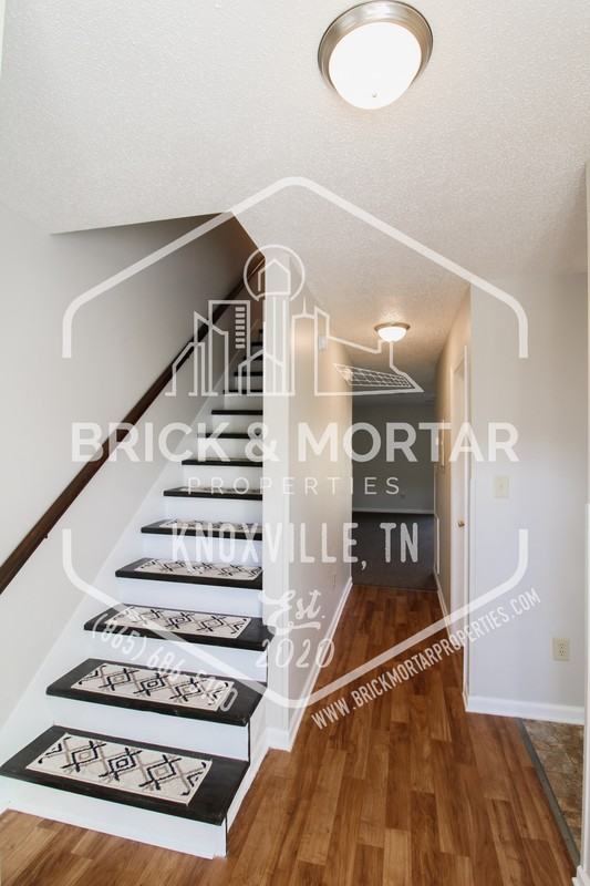 130 N 6th St - Photo 4 of 29