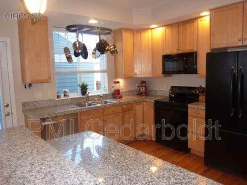 233 River View Ct - Photo 3 of 20