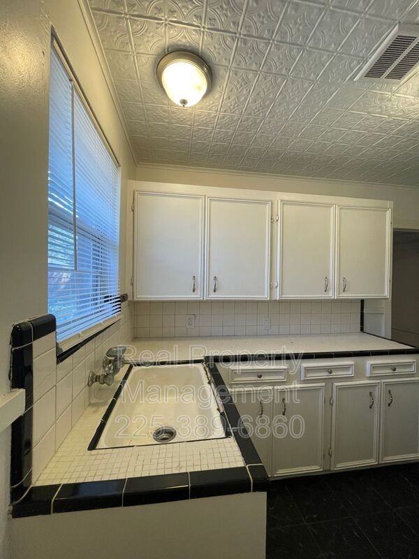 725 Carol Marie Dr #4 - Photo 7 of 12