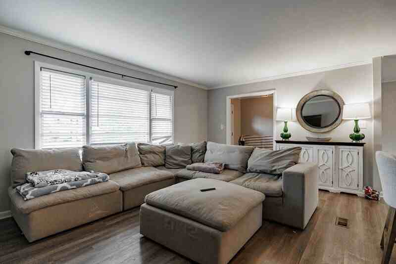 140 Woodvalley Ln - Photo 6 of 29