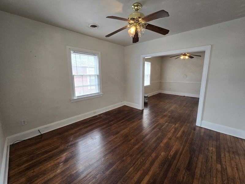 224 E 35th St - Photo 3 of 13