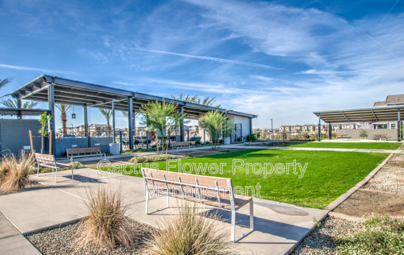 8303 E Prairie Ave - Photo 3 of 50