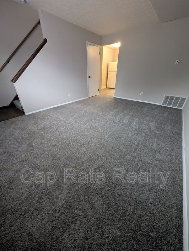 1199 E North Broadway St - Photo 2 of 7