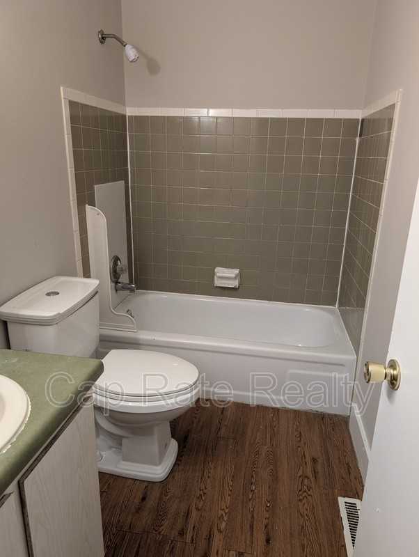 1199 E North Broadway St - Photo 7 of 7
