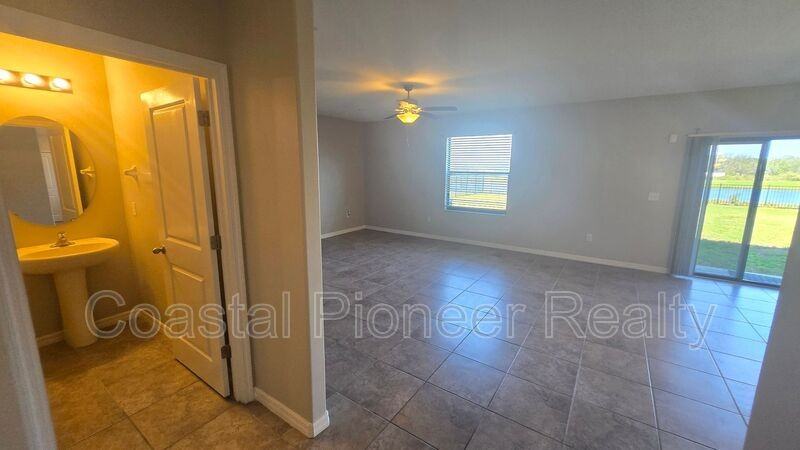 9613 Sage Creek Dr - Photo 7 of 36