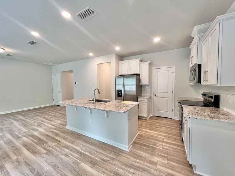 812 Mckenzie Park Ter - Photo 3 of 31