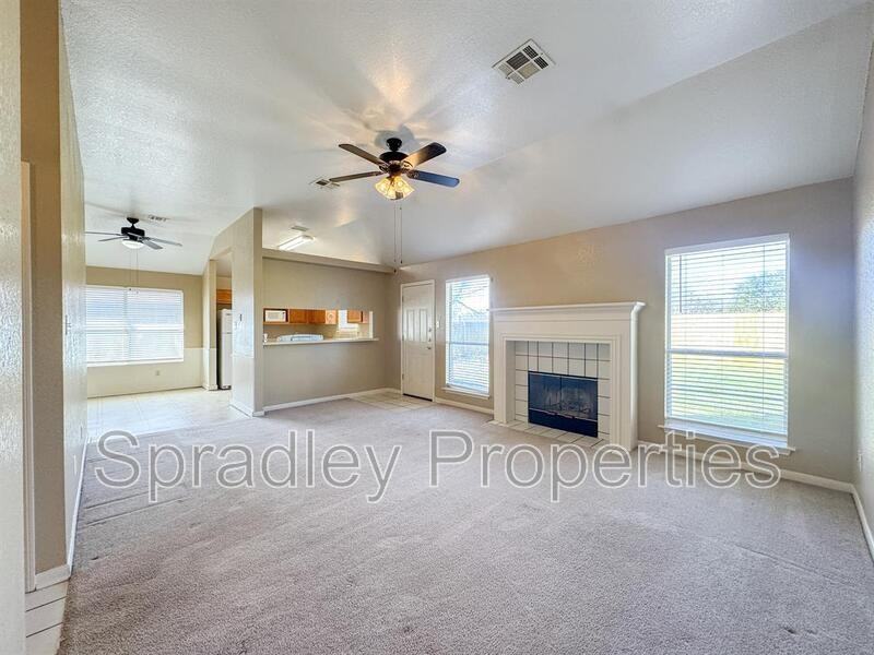 4612 Stone Pointe Dr - Photo 3 of 18