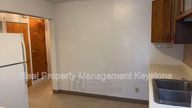 403 Ohio Ave #2ndFL - Photo 3 of 15