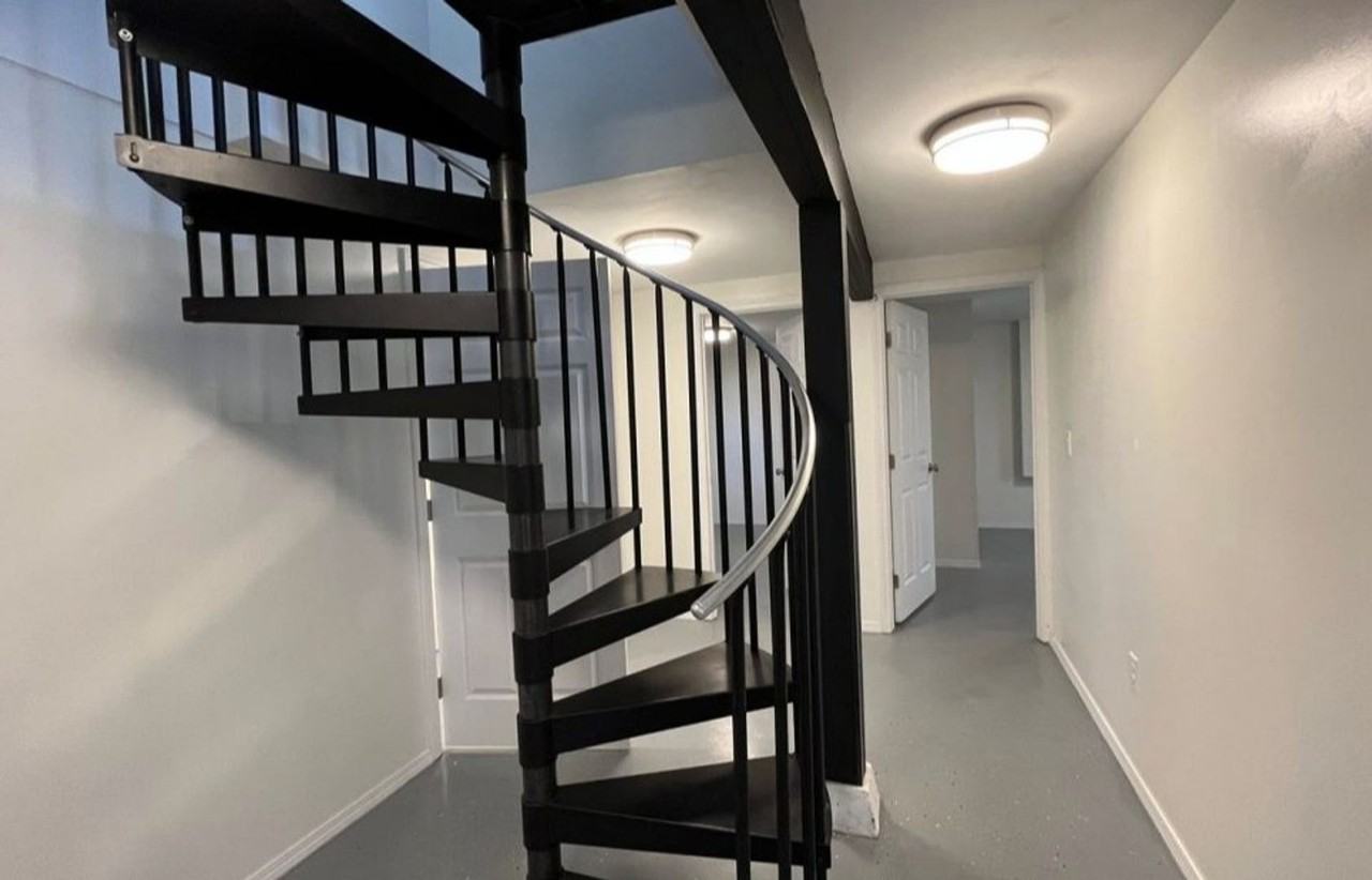 1525 Franklin St - Photo 2 of 24