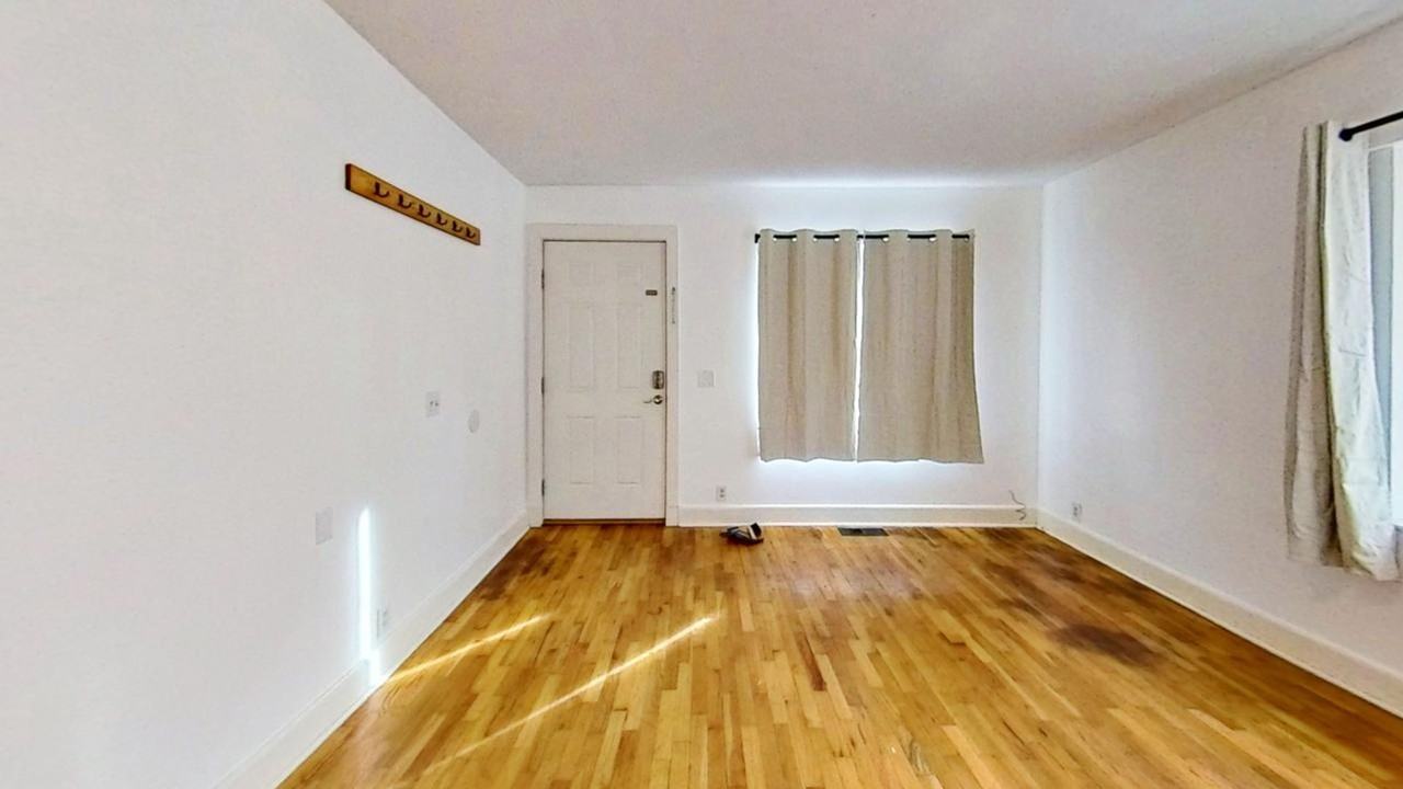 1525 Franklin St - Photo 6 of 24