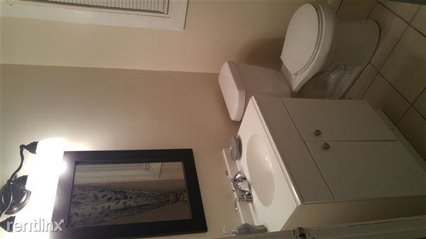 1015 Stonewall Dr SE - Photo 3 of 5