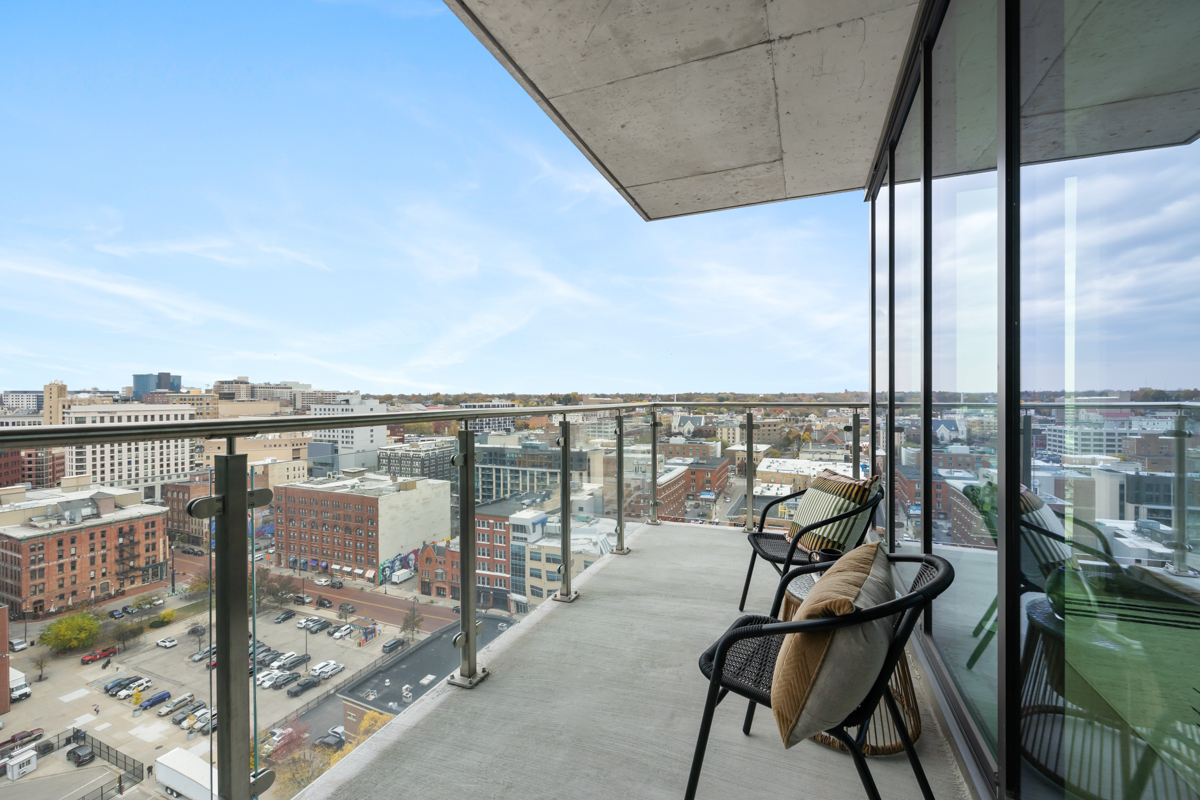 Studio Park Lofts & Tower - Photo 5 of 45