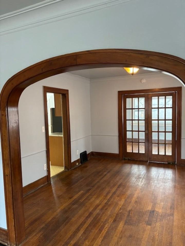 1019 Benjamin Ave Se - Photo 3 of 8