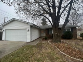 featured image of 2405 W Iles Ave