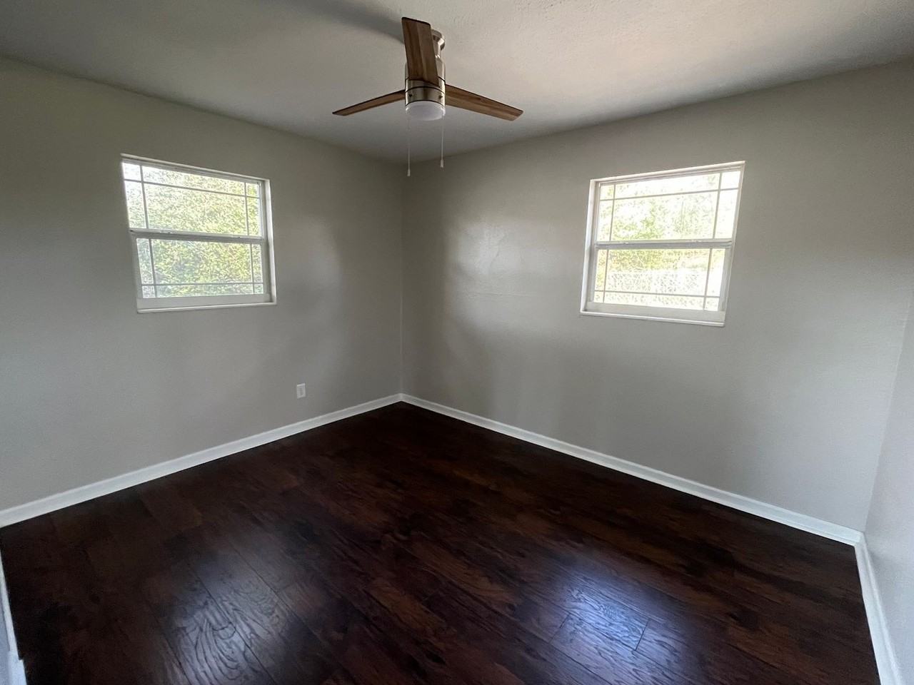 423 Se Country Club Rd - Photo 7 of 16