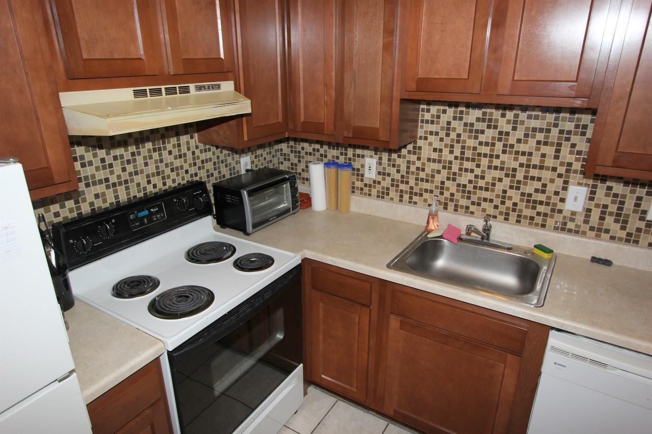 SAXONY APARTMENTS -- 019 - Photo 2 of 18
