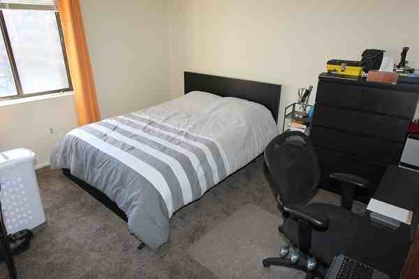 SAXONY APARTMENTS -- 019 - Photo 4 of 18