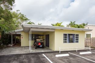 631 NE 17th Way - Photo 1 of 1