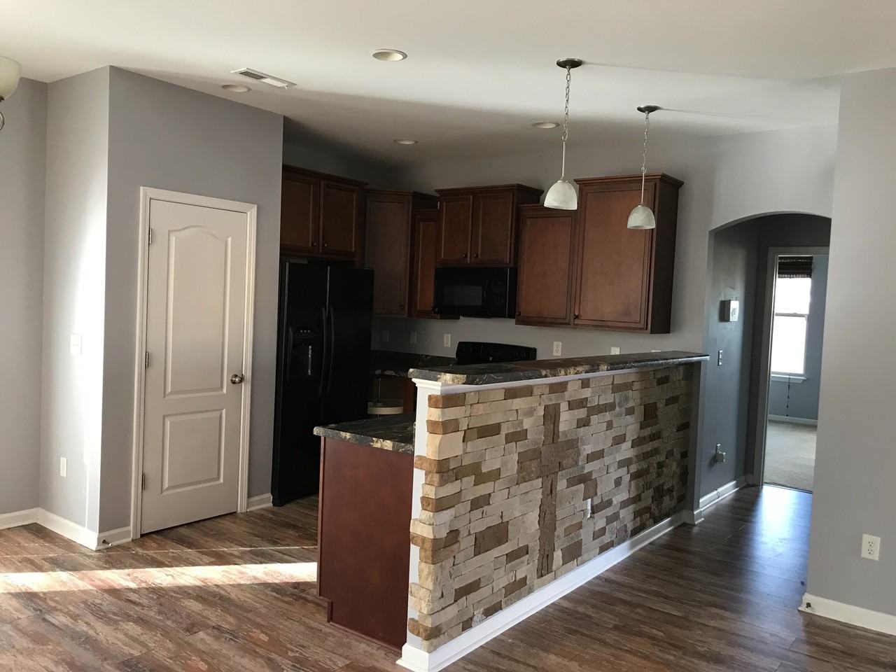 69 Thunderbird Dr - Photo 4 of 18