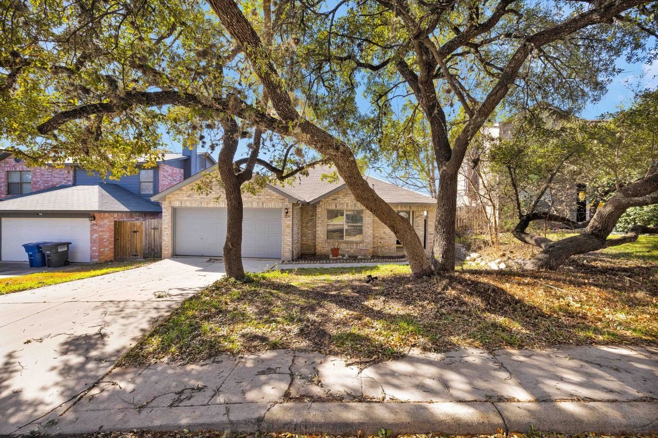 7011 Autumn Park - Photo 2 of 20
