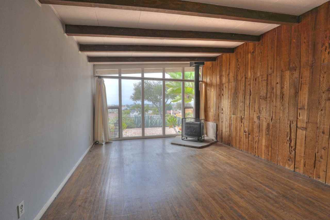 971 E Carrillo Rd - Photo 3 of 29