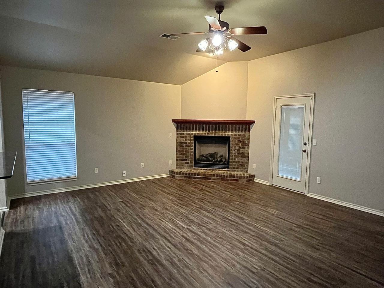 2912 Shortgrass Rd - Photo 2 of 18