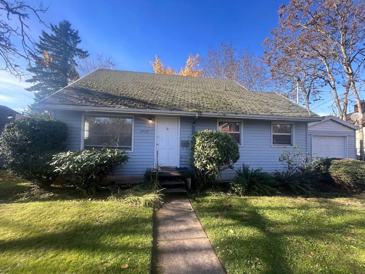 3537 Se 70th Ave - Photo 2 of 30
