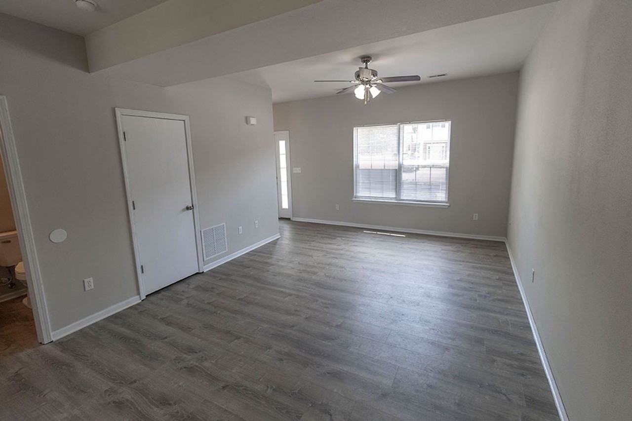 1643 Citadel Dr - Photo 5 of 29