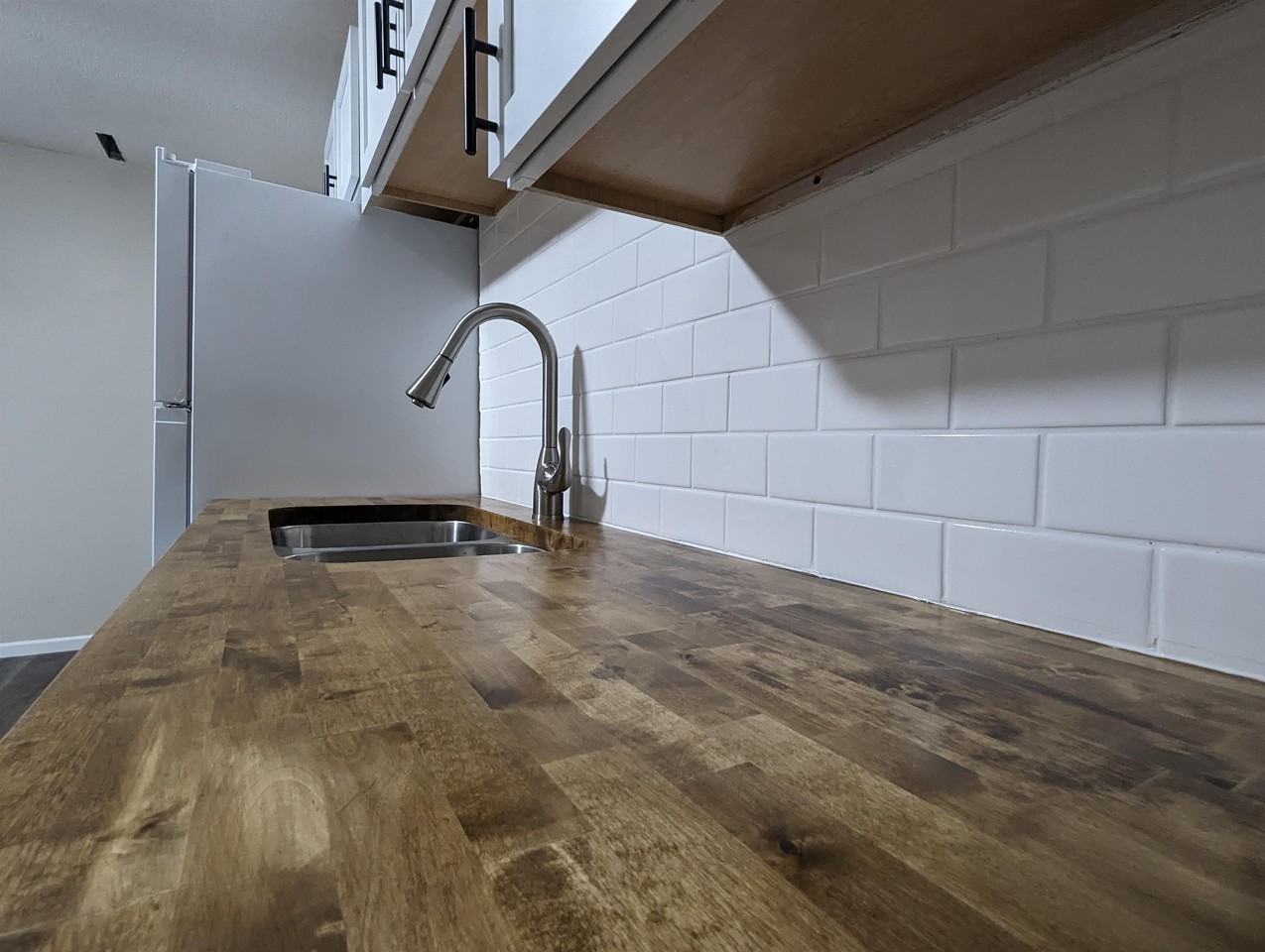 702 South Roche Street - Photo 5 of 8