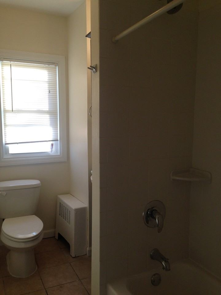 1615 Genesee Street - Photo 6 of 14