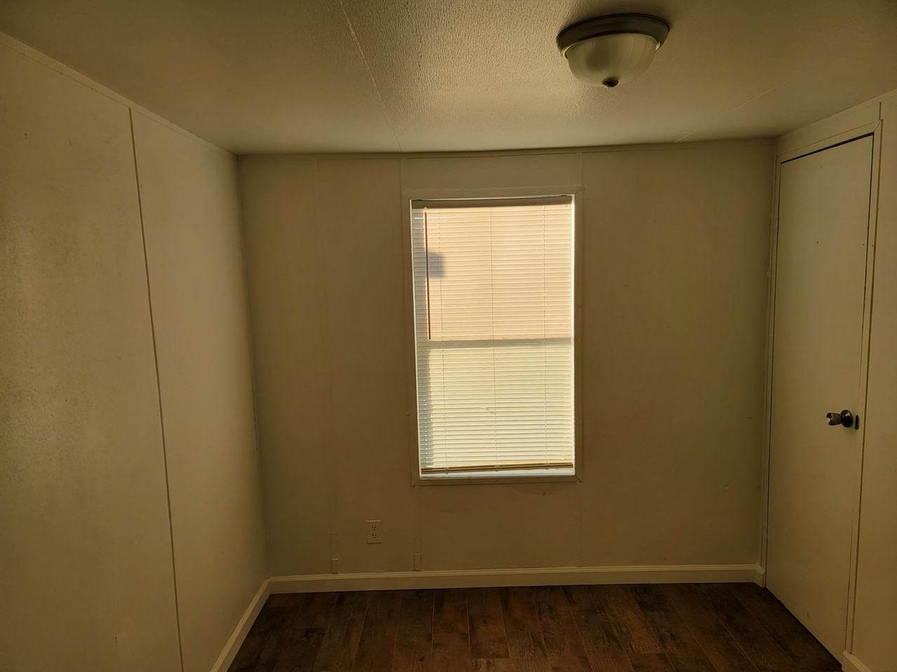 1895 Monterey Dr - Photo 5 of 7