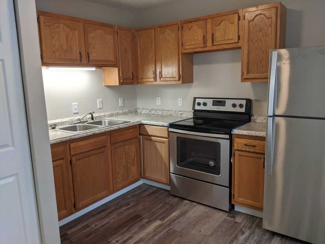 1108 Johnson St - Photo 2 of 10