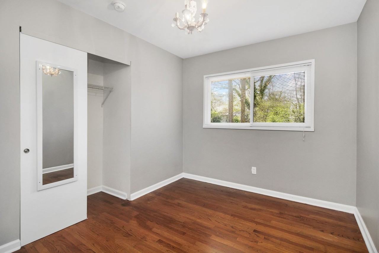 2625 Farley St - Photo 6 of 50