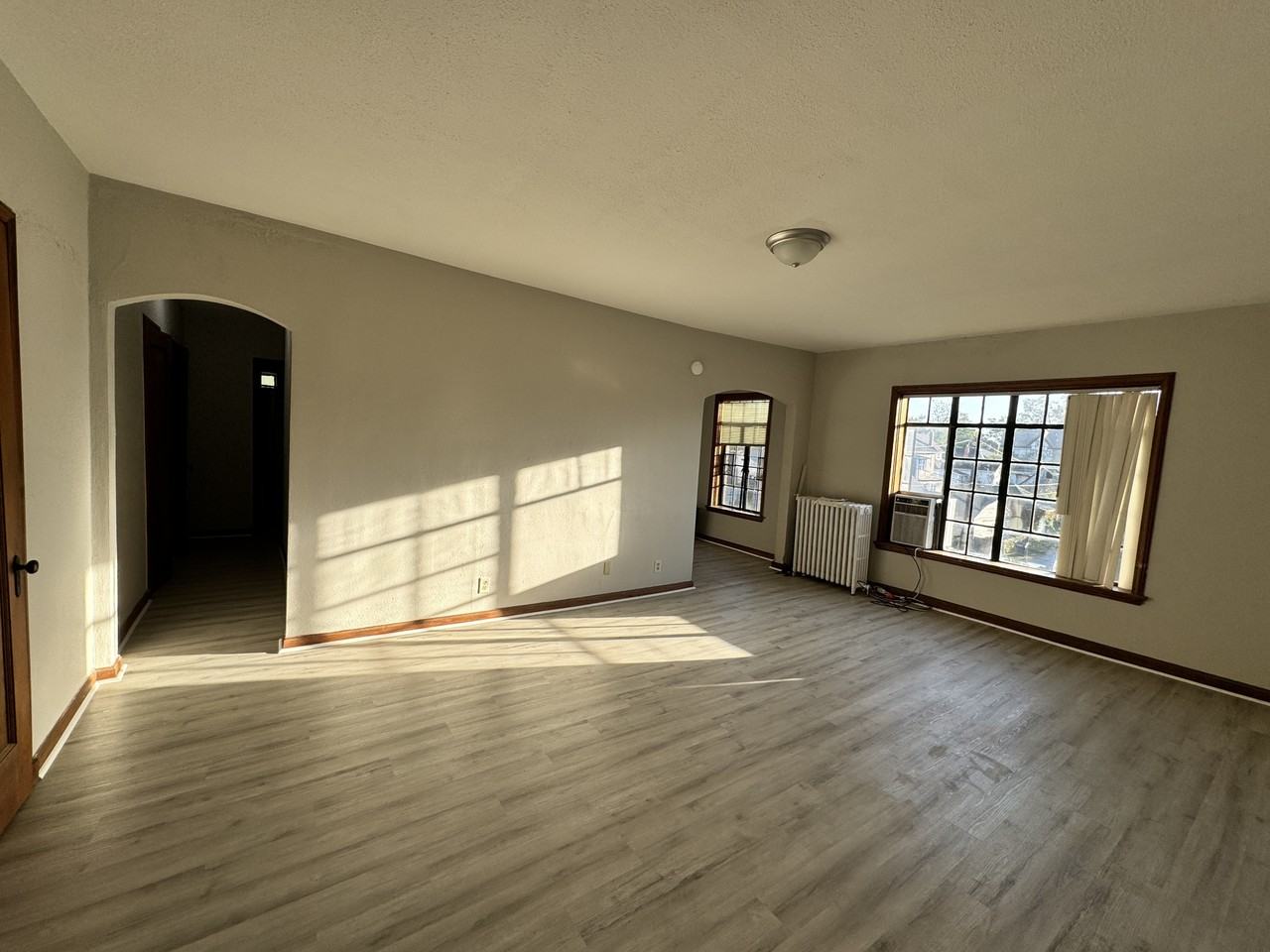 718 West Mulberry Street - Photo 4 of 9