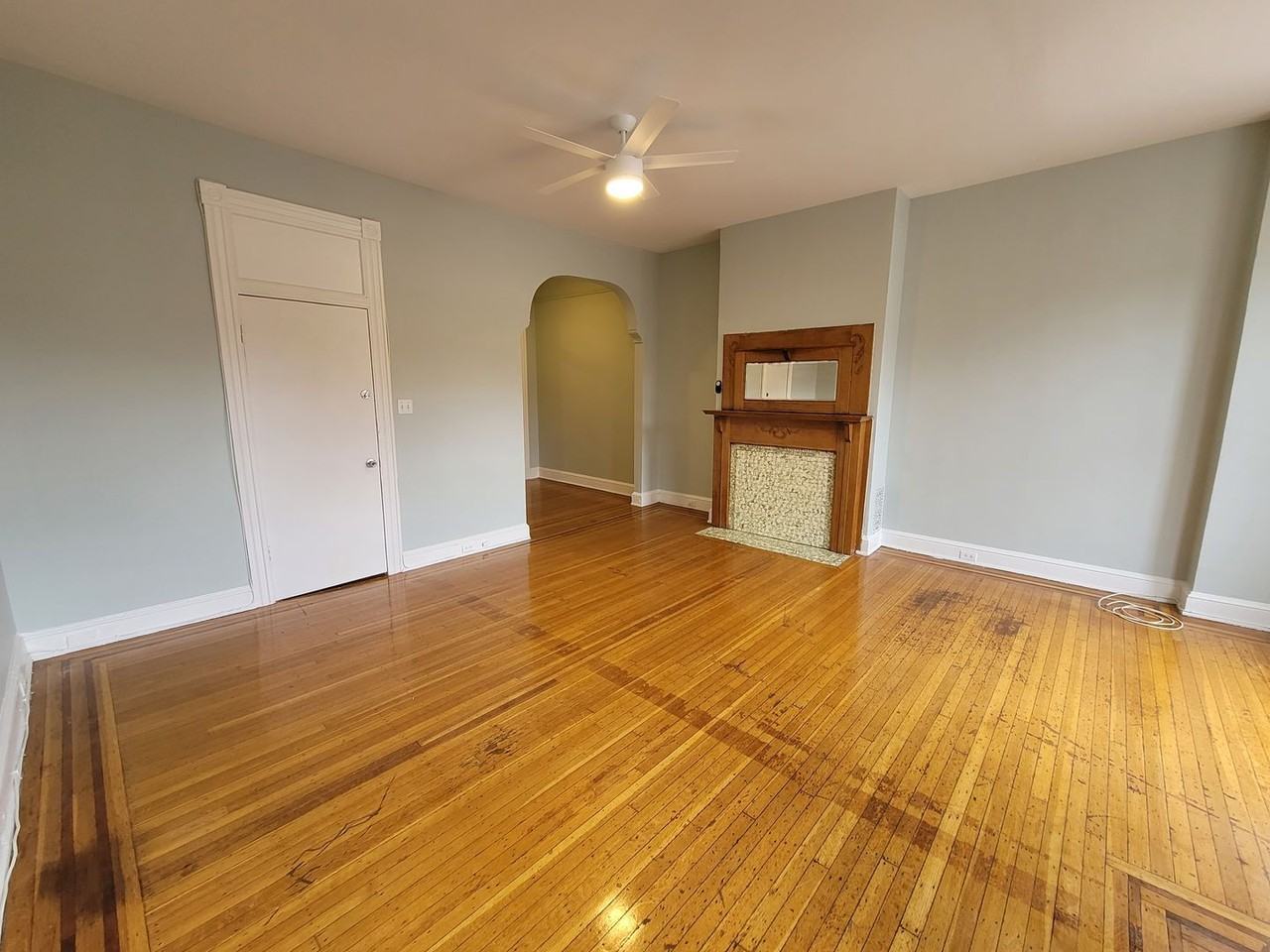 2809 Saint Paul St - Photo 3 of 10