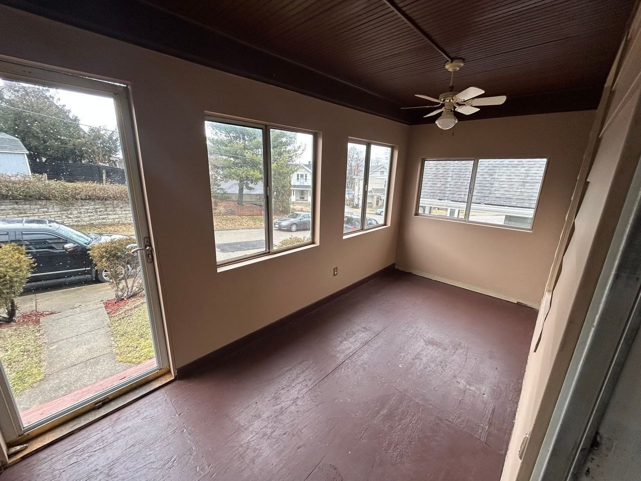 4546 Leo St - Photo 2 of 17