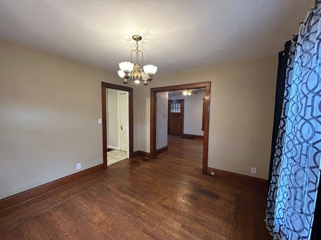 4546 Leo St - Photo 5 of 17