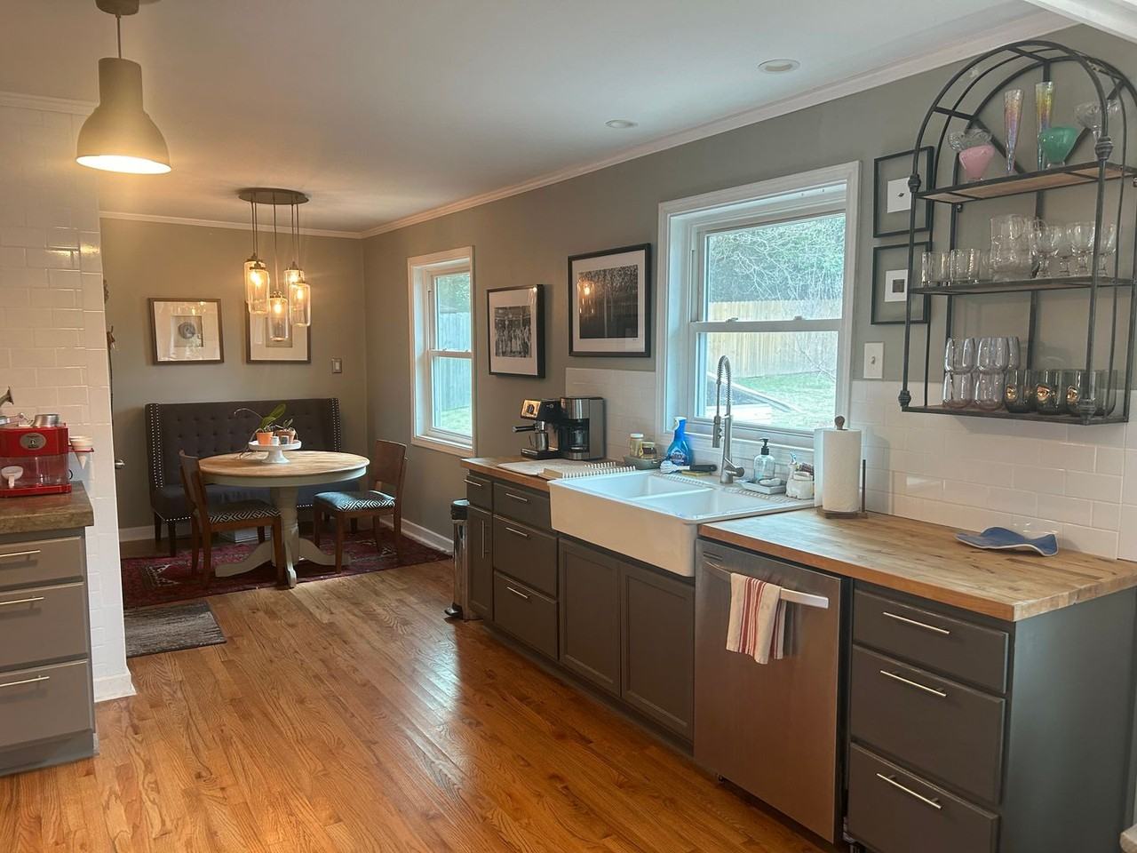 5669 Crestwood Blvd - Photo 3 of 10