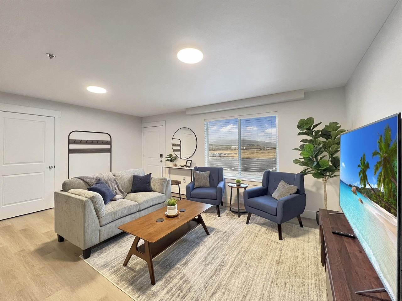 870 Walton Place - Photo 3 of 17