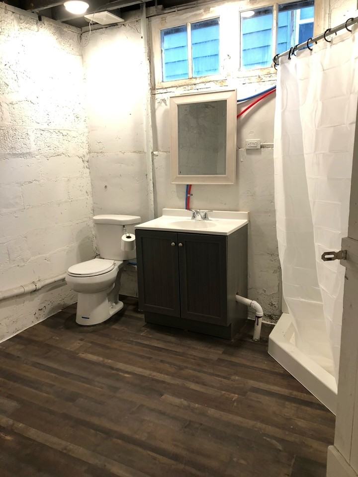 4 Plex - Photo 2 of 9