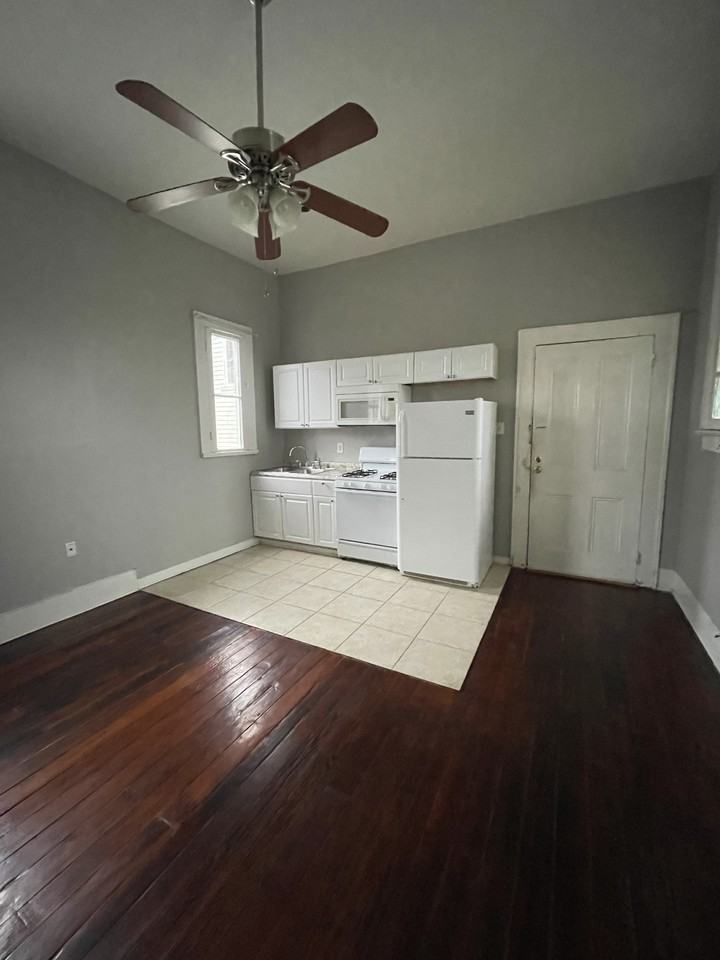 3222 Prytania - Photo 3 of 8