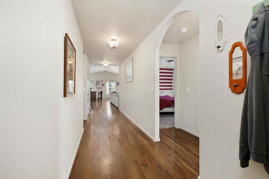 7268 N Fairborne Ln - Photo 3 of 17