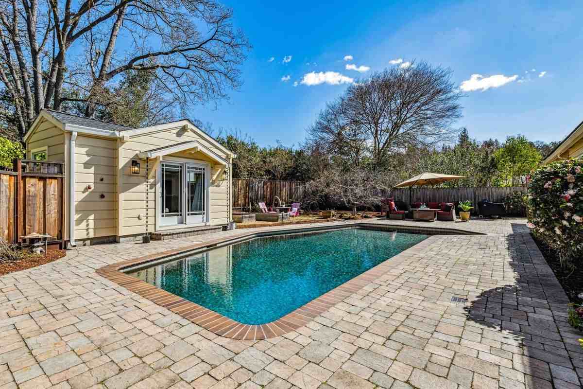 886 Birdhaven Ct - Photo 2 of 2