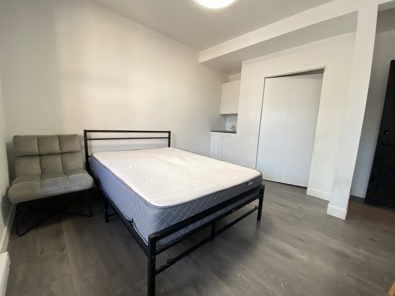 5903 Boul Monk - Photo 3 of 5