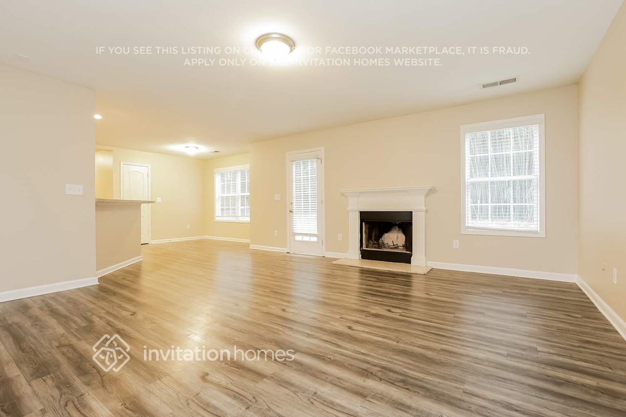 2661 Bald Cypress Dr - Photo 4 of 18