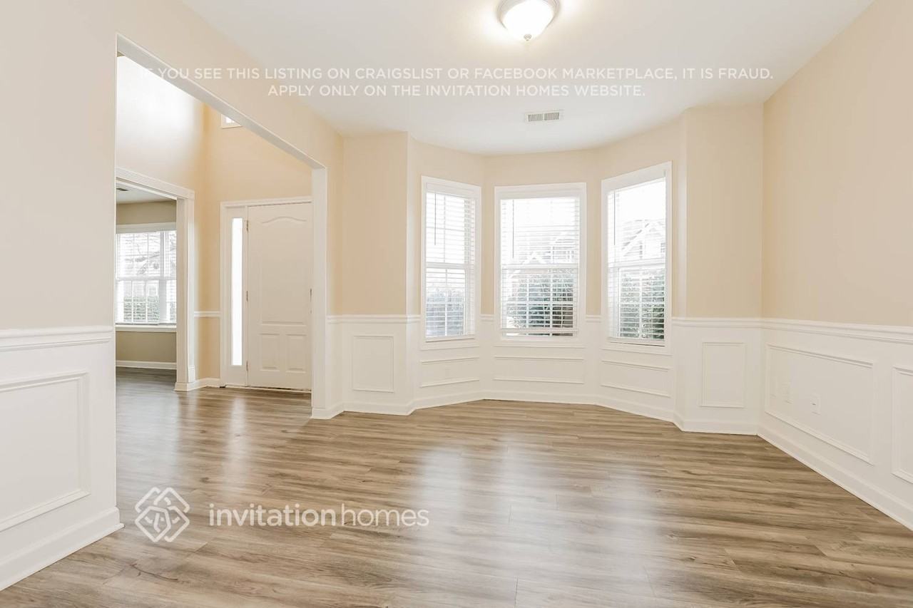 2661 Bald Cypress Dr - Photo 5 of 18