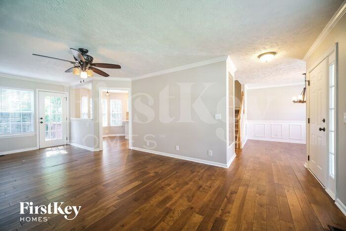 205 Cates Pl - Photo 3 of 15