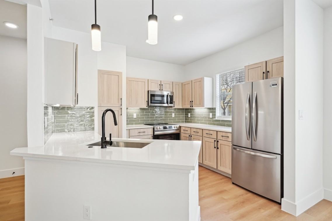 Davidson St #8924B - Photo 4 of 33