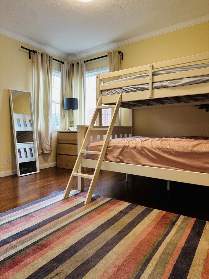 904 10th Ave #NA - Photo 2 of 11